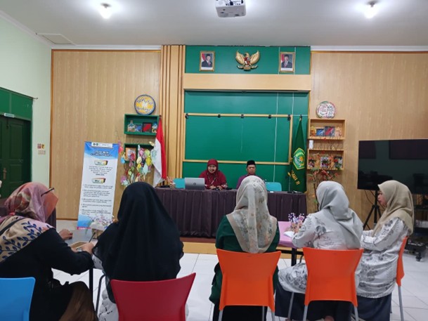 Laksanakan Agenda Rapat Rutin, Kepala MTsN 9 Bantul Berkolaborasi Bersama Komite MTsN 9 Bantul